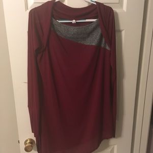 Burgundy and gray light weight sweater tunic top
